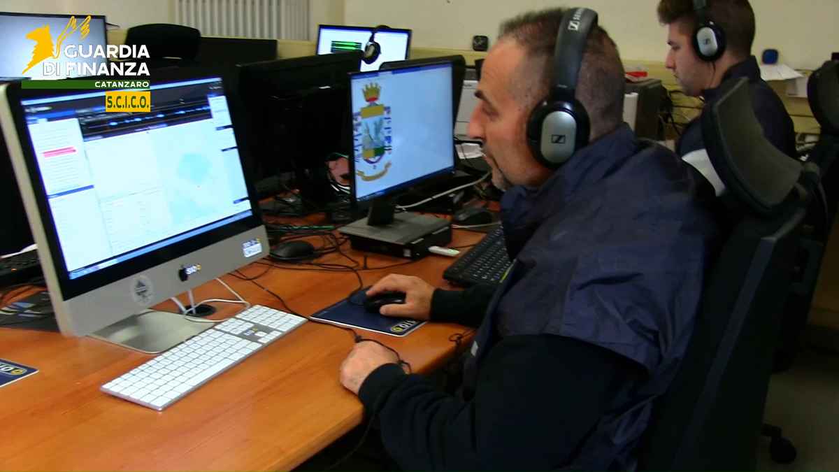 VIDEO | Traffico internazionale di cocaina, il maxi blitz: 9 arresti, 59 indagati
