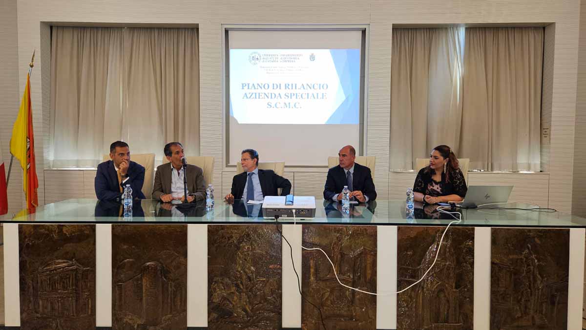 Catania,  ex Pubbliservizi, dagli studenti una mano per il rilancio