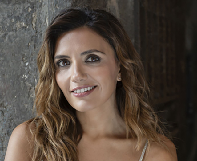 La poliedrica Serena Rossi: dal canto ai palchi “Sono una donna appassionata di sentimenti”