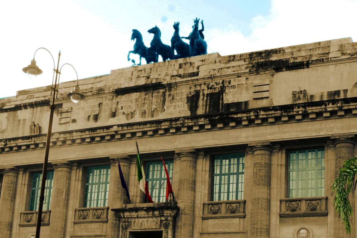 Forestali, i tribunali siciliani condannano la Regione per abuso del contratto a termine