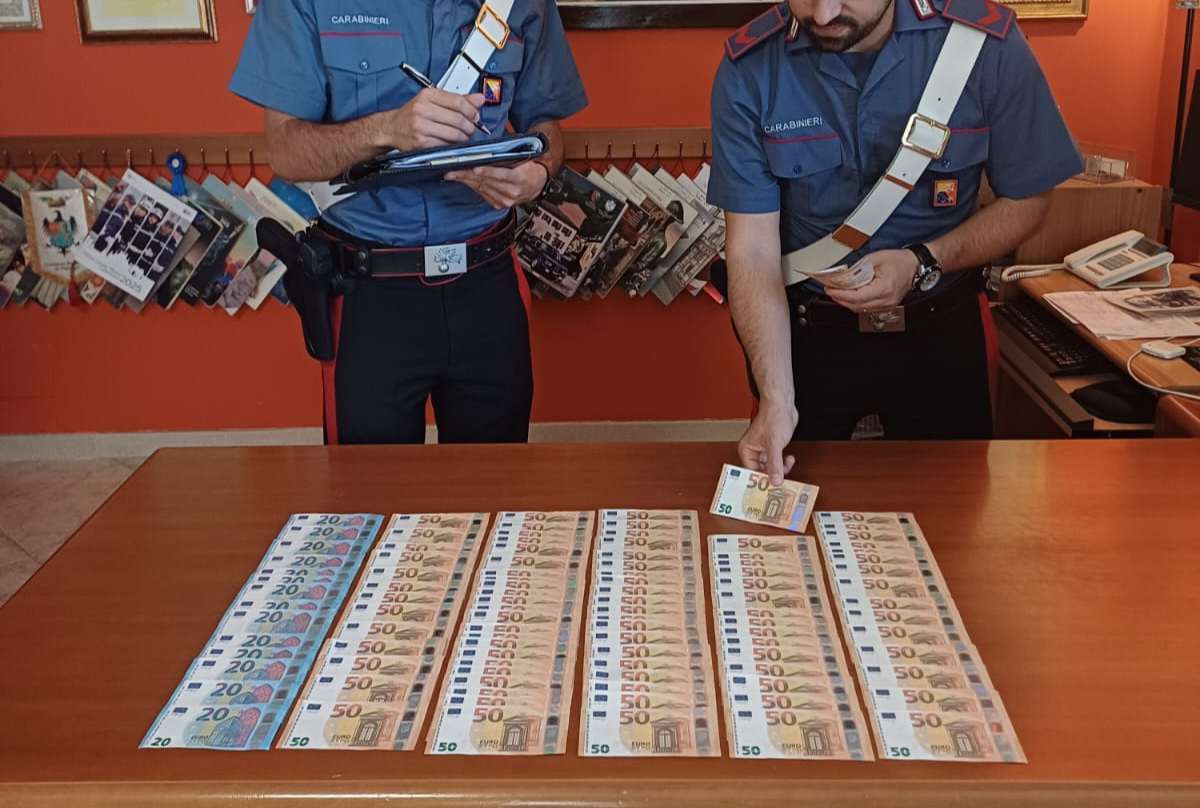 Girava con banconote false in paese, spesi circa 5.000 euro: arrestato un palermitano