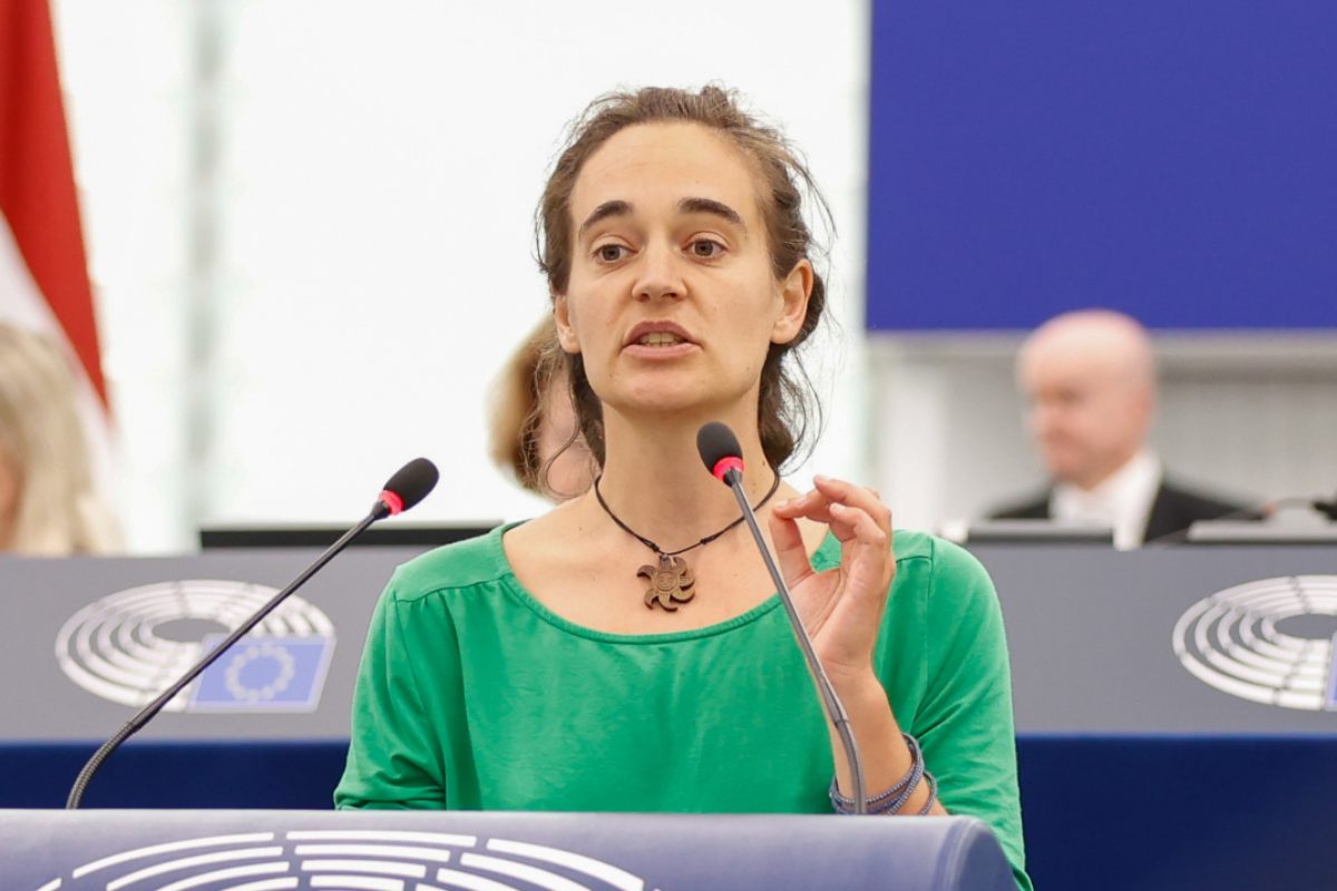 Carola Rackete si dimette da eurodeputata: “Scelta per spirito collettivo che si sta concretizzando”