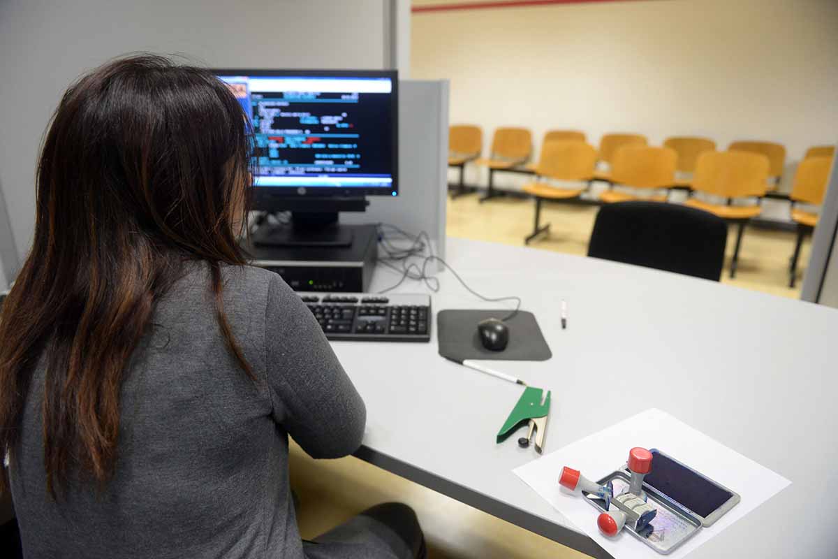 Il paradosso della digitalizzazione nei Comuni: c’è la tecnologia, ma è in mano a incompetenti