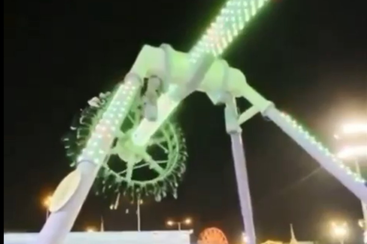 VIDEO | Terrore al luna park, si spezza una giostra: almeno 23 feriti