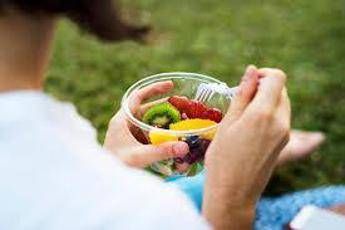 Estate, nutrizionista: “Diete last minute tutte simili, durano poco e fanno male”