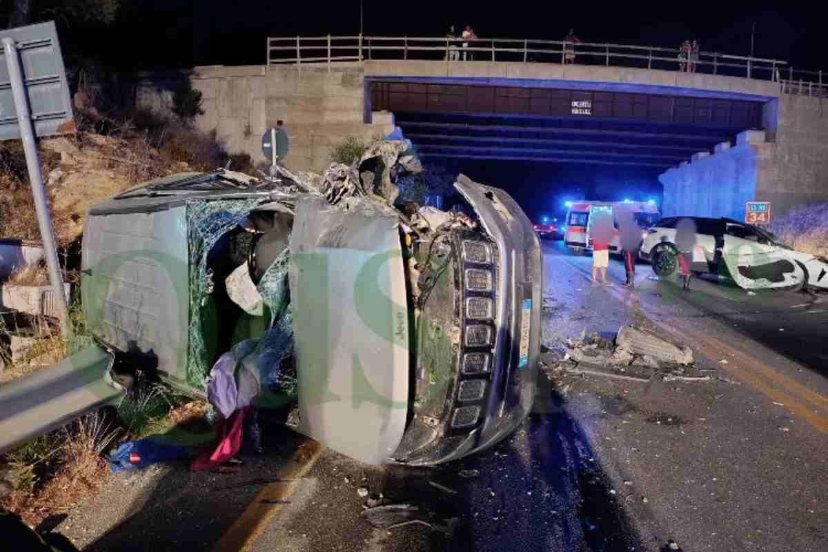 FOTO | Incidente tra tre auto nell’agrigentino: 6 feriti, gravi due bimbe