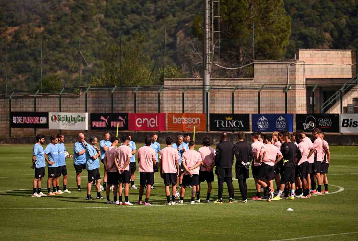 Palermo, il presidente Mirri non entra allo stadio in segno di solidarietà dopo il caos divieto