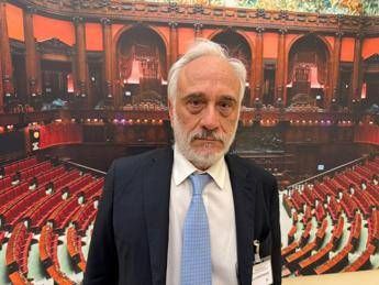 Tumori, oncologo Pinto: “Terapia di precisione ha cambiato cura cancro stomaco”