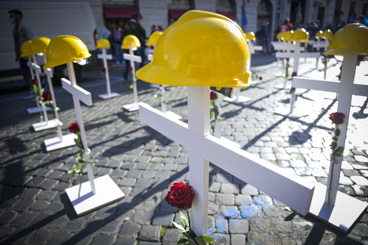 Inail: in dieci anni in Italia oltre 12 mila decessi. Così il lavoro è diventato una trappola mortale