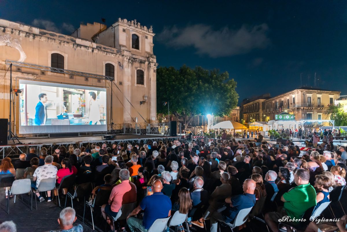 Film, concluso il CineAmatografo 2025: grandi applausi per “L’ora legale”