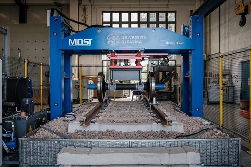 All’Università di Parma apparato di prova ferrovia in scala 1:1