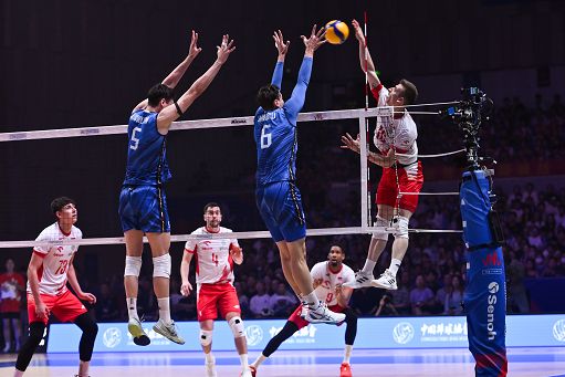 Pallavolo, l’Italia si ferma in finale. Vince la Polonia