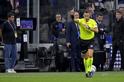 Calcio, svolta arbitri, annunceranno le decisioni Var