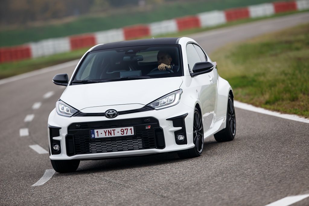 Toyota utile I trim -37%, impatto dazi 2,8 mld euro. Taglia guidance