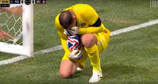 Calcio, Donnarumma saluta i tifosi del PSG: qualcuno mi ha escluso