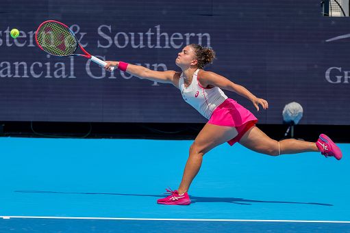 Tennis, impresa Paolini che batte Gauff: semifinale a Cincinnati