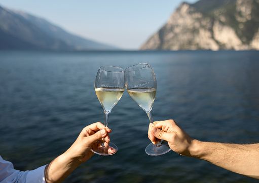 Cantina di Riva: concluso ampliamento per produrre Metodo Classico