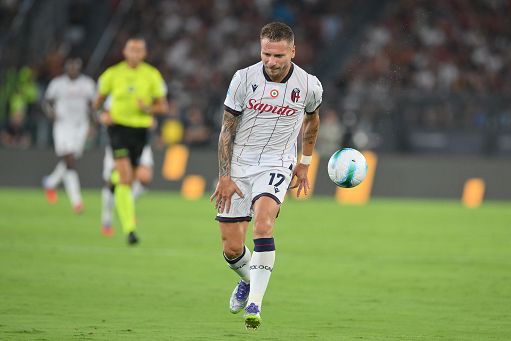 Lesione al retto femorale, Immobile out due mesi