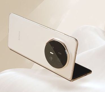 Arriva in Europa Magic V5, il nuovo foldable di Honor Arriva in Europa Magic V5, il nuovo foldable di Honor