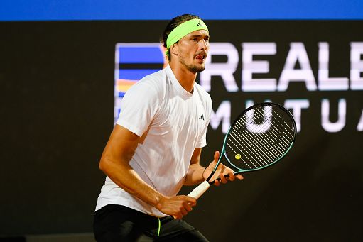 Tennis, agli Us Open avanti Zverev, fuori Cerundolo e Tsitsipas