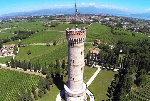Vino, un autunno di enoturismo tra Franciacorta, Garda e Valle Camonica