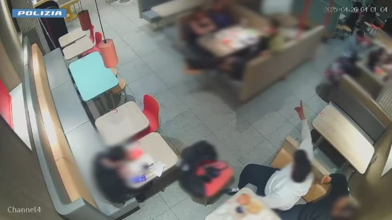 VIDEO | Terribile aggressione omofoba in un fast food a Catania: misura cautelare per due giovani