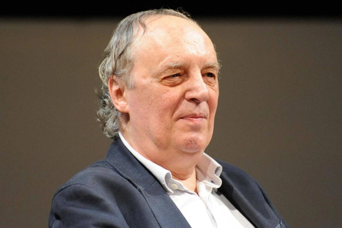 Paura per Dario Argento, malore in vacanza per il regista: ricoverato in ospedale