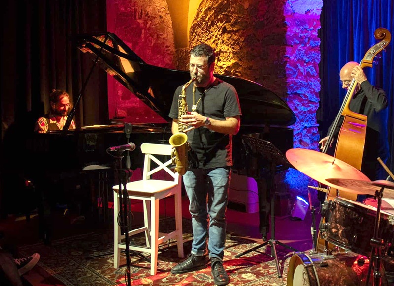 Il trio Rubino-Cafiso-Toscano sul palco del Teatro della Nike a Giardini-Naxos