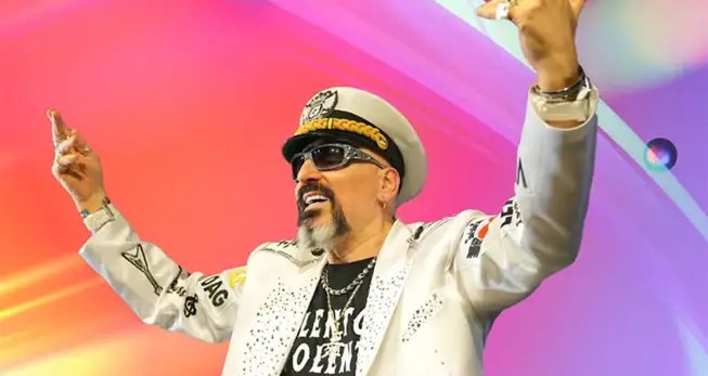 Gigi D’Agostino, il “Capitano” fa ballare Catania: musica e magia alla “Villa Bellini”
