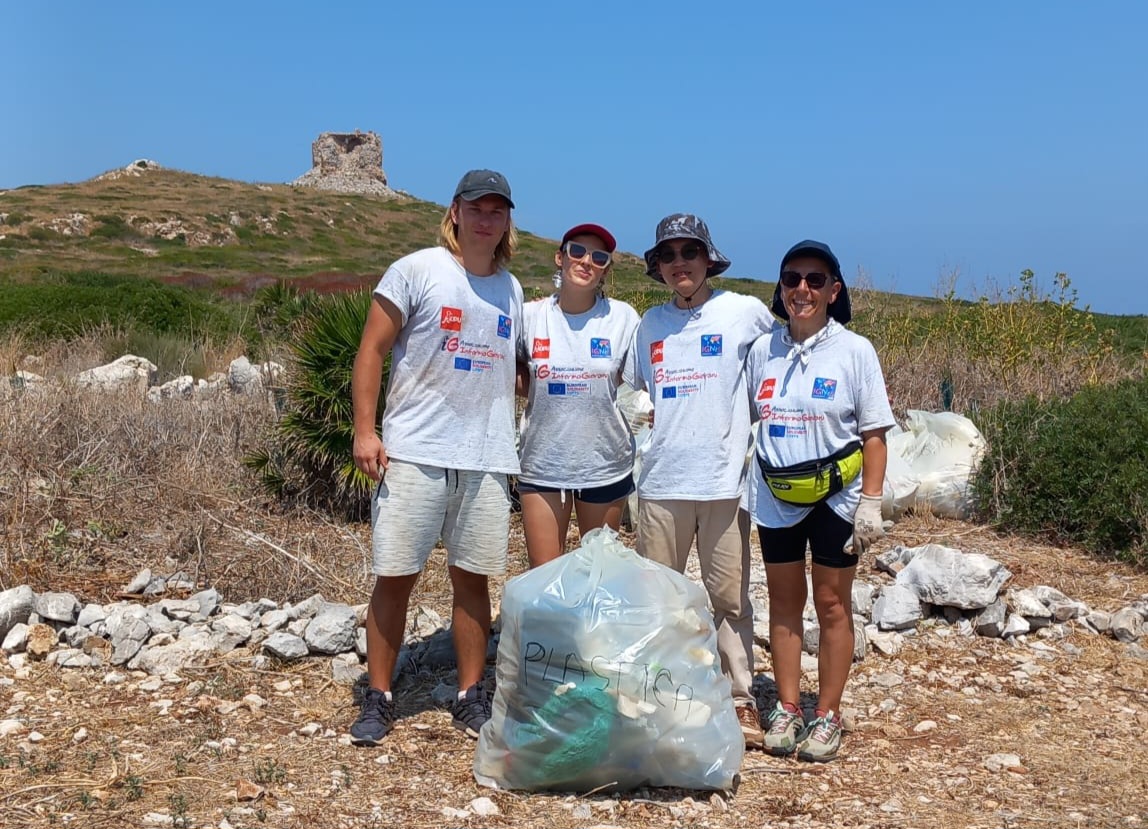 Ferragosto solidale, volontari internazionali a Isola delle Femmine per l’ambiente
