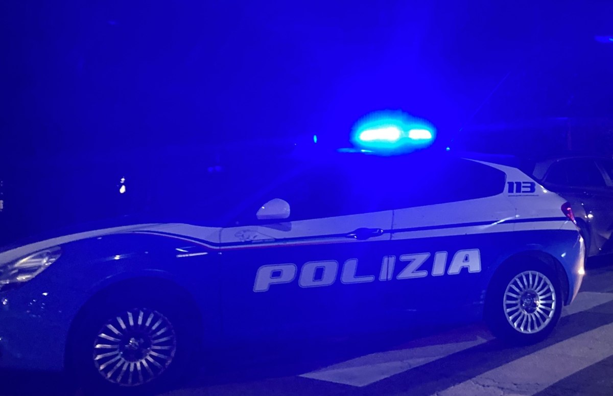 Paura a Marsala, entra nello studio medico e aggredisce violentemente una paziente: intervenuta la Polizia
