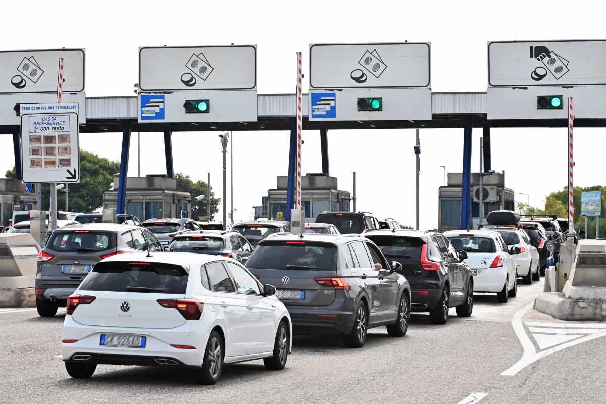 Auto sempre più ferme in Sicilia: le percorrenze sotto la media nazionale