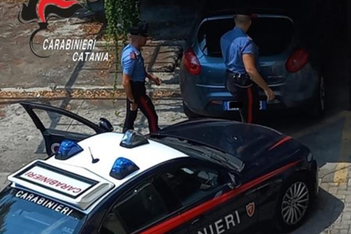 Rubano un auto a Giarre nella notte ma vengono fermati a Mascali: eseguiti tre arresti