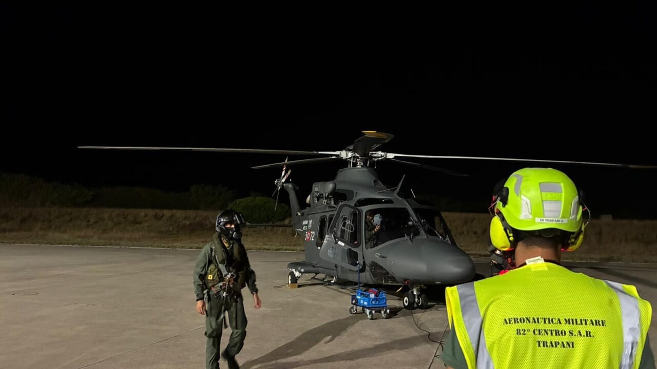 Dodicenne rischia la vita, paura a Linosa: trasportata dall’aeronautica militare a Palermo