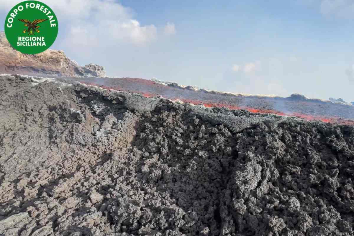 VIDEO | Etna, allarme fontane di lava: attività stromboliana in aumento