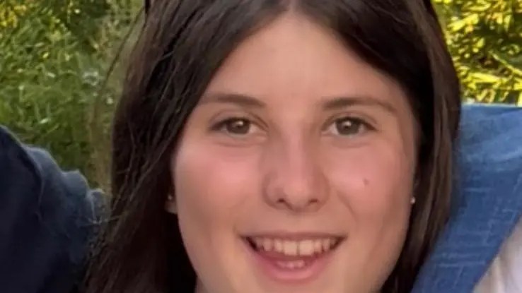 Matilde morta a 14 anni per un malore in spiaggia, la famiglia: “Tragedia inspiegabile”