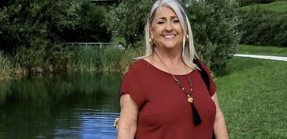 Donna trovata morta in una vasca da bagno, si indaga per omicidio: cosa non torna