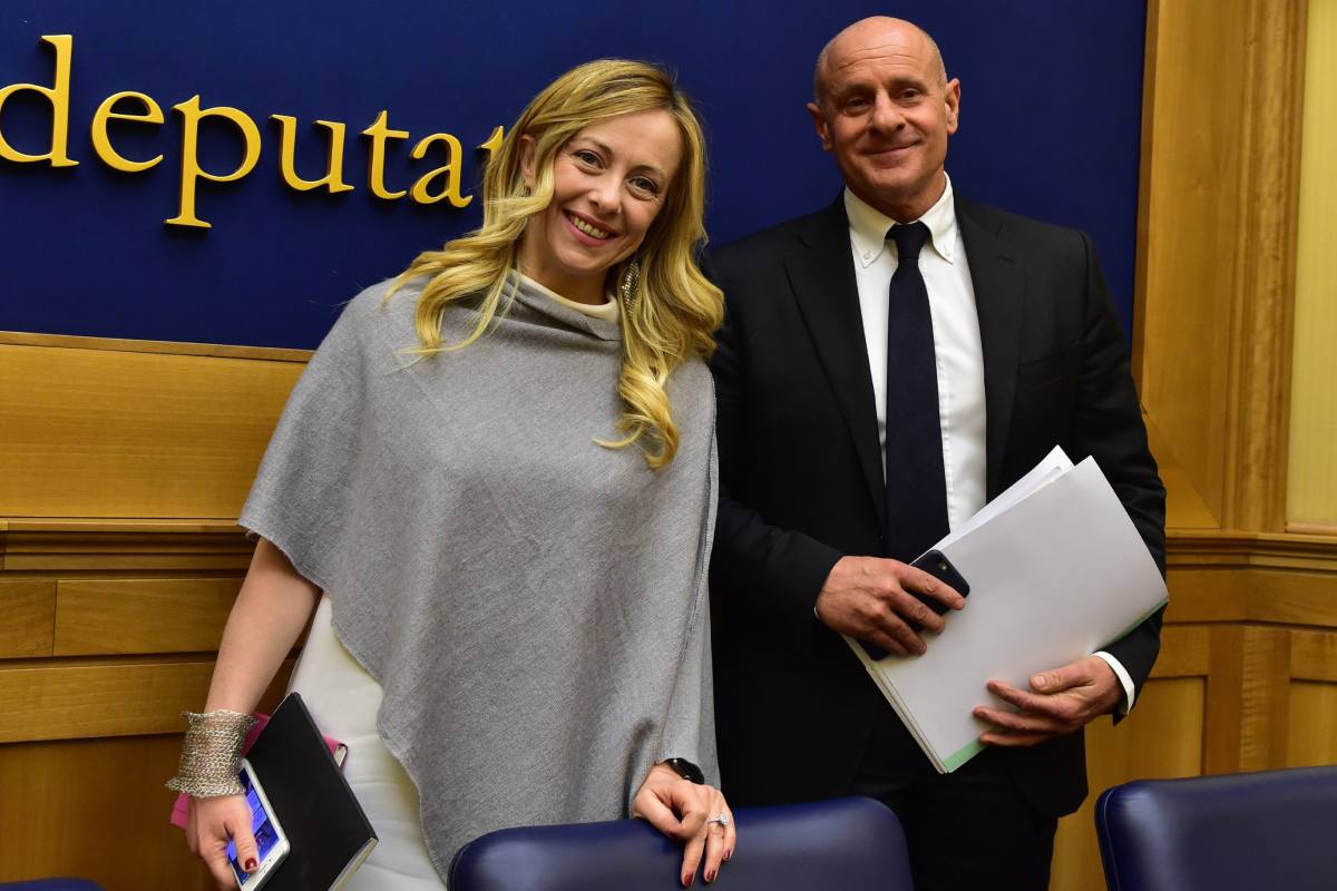 Il governo Meloni spinge per Premierato e riforma della magistratura. Rampelli (FdI): “Ce la faremo”