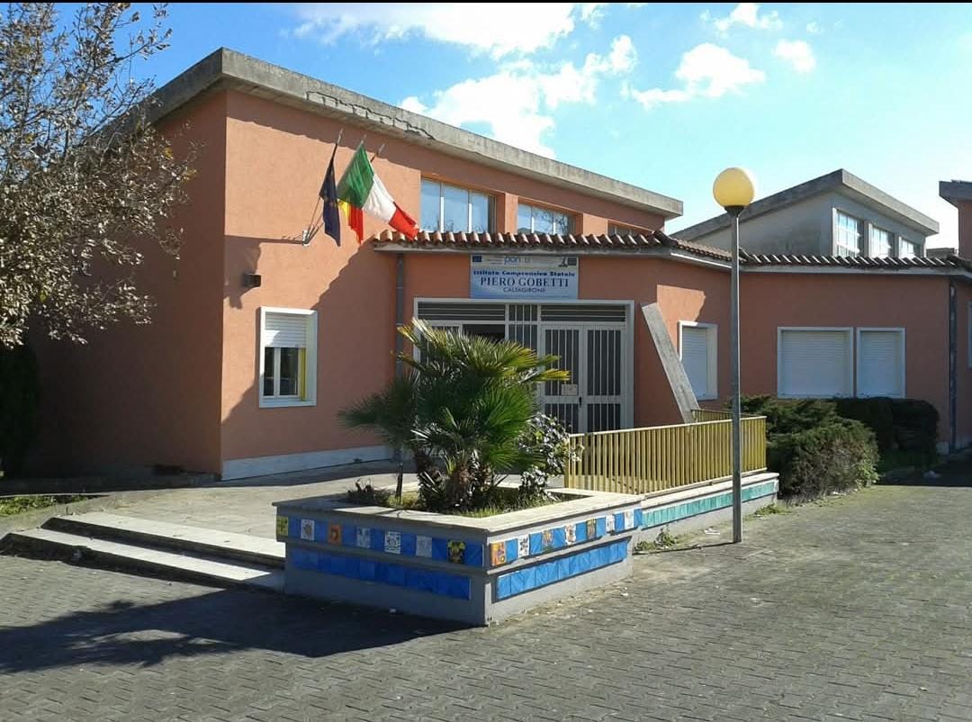 CALTAGIRONE SCUOLA GOBETTI, MPA : “EDIFICIO INSICURO E NON ADEGUATO ALL’USO SCOLASTICO”
