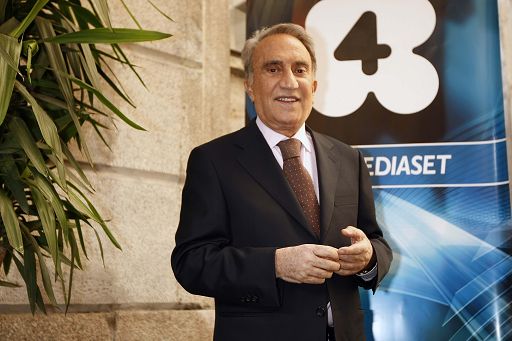 Emilio Fede ricoverato a Milano, è grave