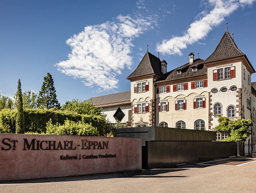 Vino, Gasser (San Michele Appiano): annata ideale con grappoli spargoli