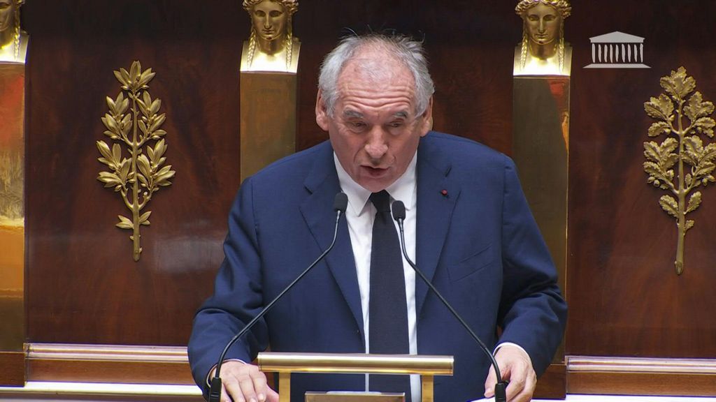 Francia, Parigi +0,73% e titoli Stato poco mossi dopo caduta governo