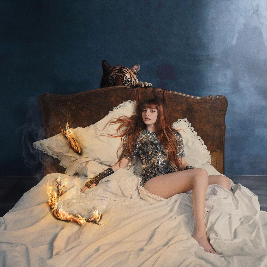 ”Ma io sono fuoco”, il nuovo album di Annalisa esce il 10 ottobre