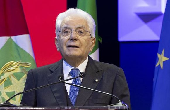 Teatro, Mattarella: è motore libetà e pensiero, le chiusure rammaricano