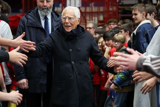 Armani, comitato esecutivo: Fondazione mai sotto il 30%, continuità