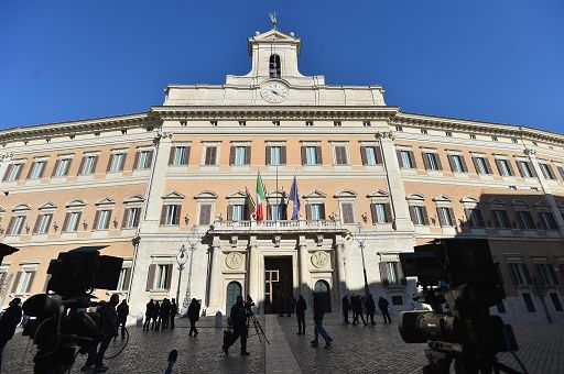 Caos alla Camera dopo voto separazione carriere con seduta sospesa