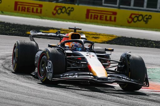 Formula1, Verstappen in pole tra pioggia e incidenti