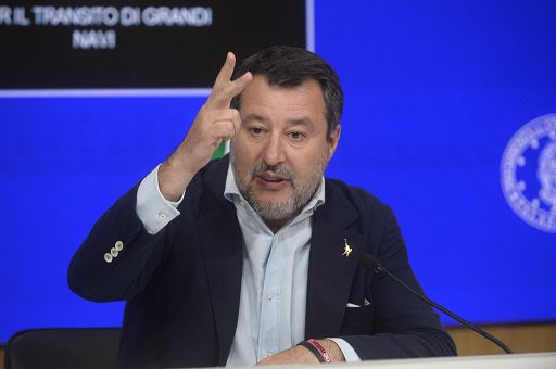 Salvini: siamo sempre quelli di 30 anni fa, tutti contro di noi