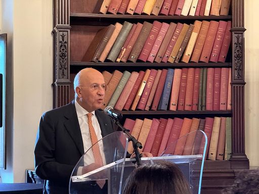 Abi, Patuelli: banche mai troppo solide, ma più flessibilità su Npl