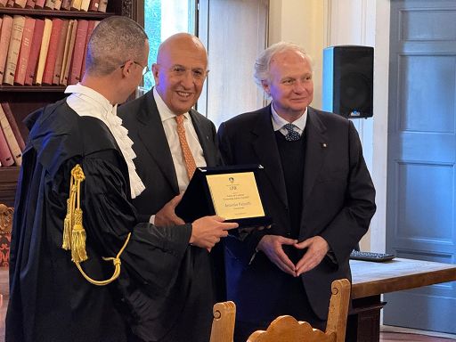 Abi, Patuelli insignito del premio “Economia, Salute e Società”